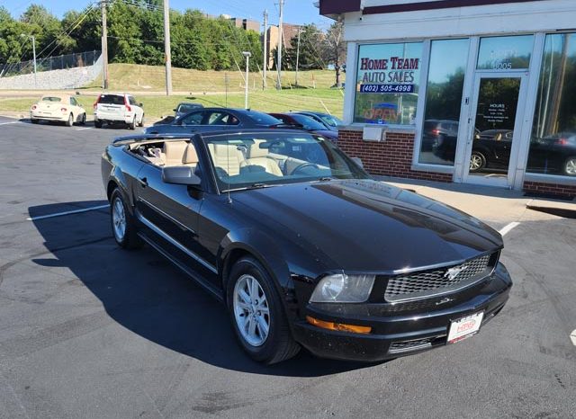 2006 Ford Mustang Convertible full